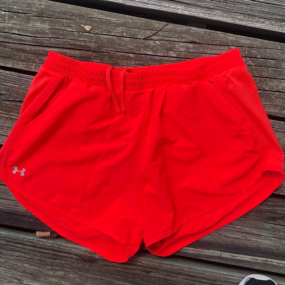 EUC Under Armour Short